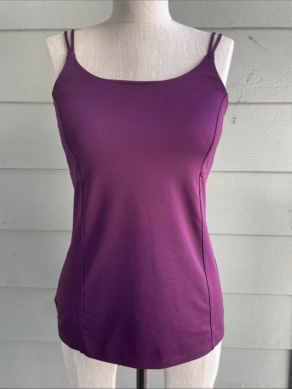 Athleta - Workout Top / EUC